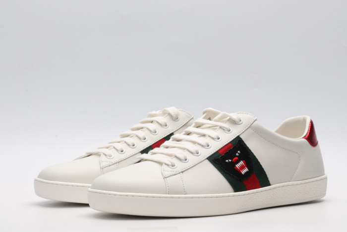 G*u*i low-top sneaker