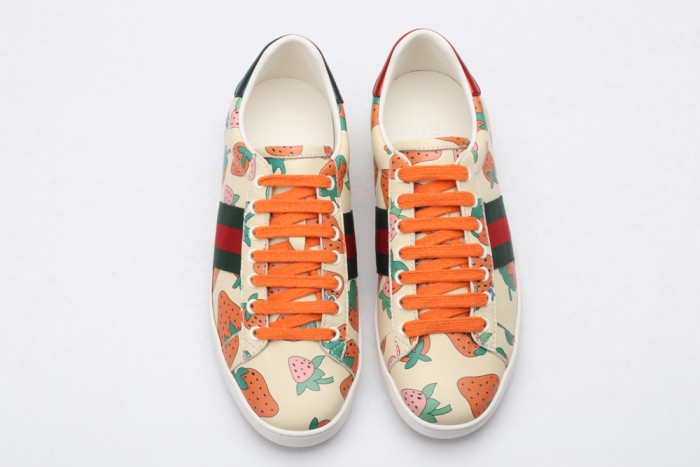 G*u*i low-top sneaker