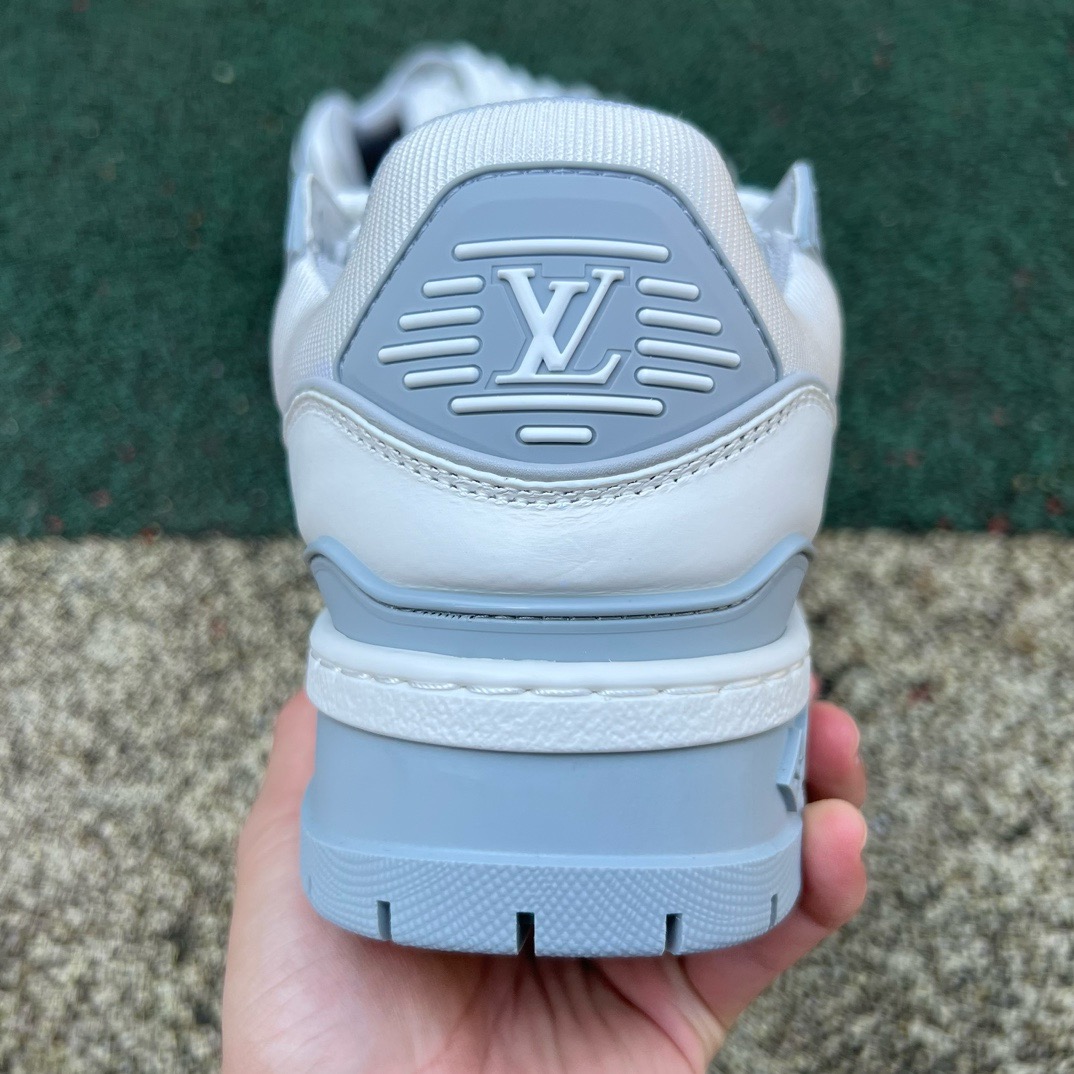 LV TRAINER MAXI White-grey