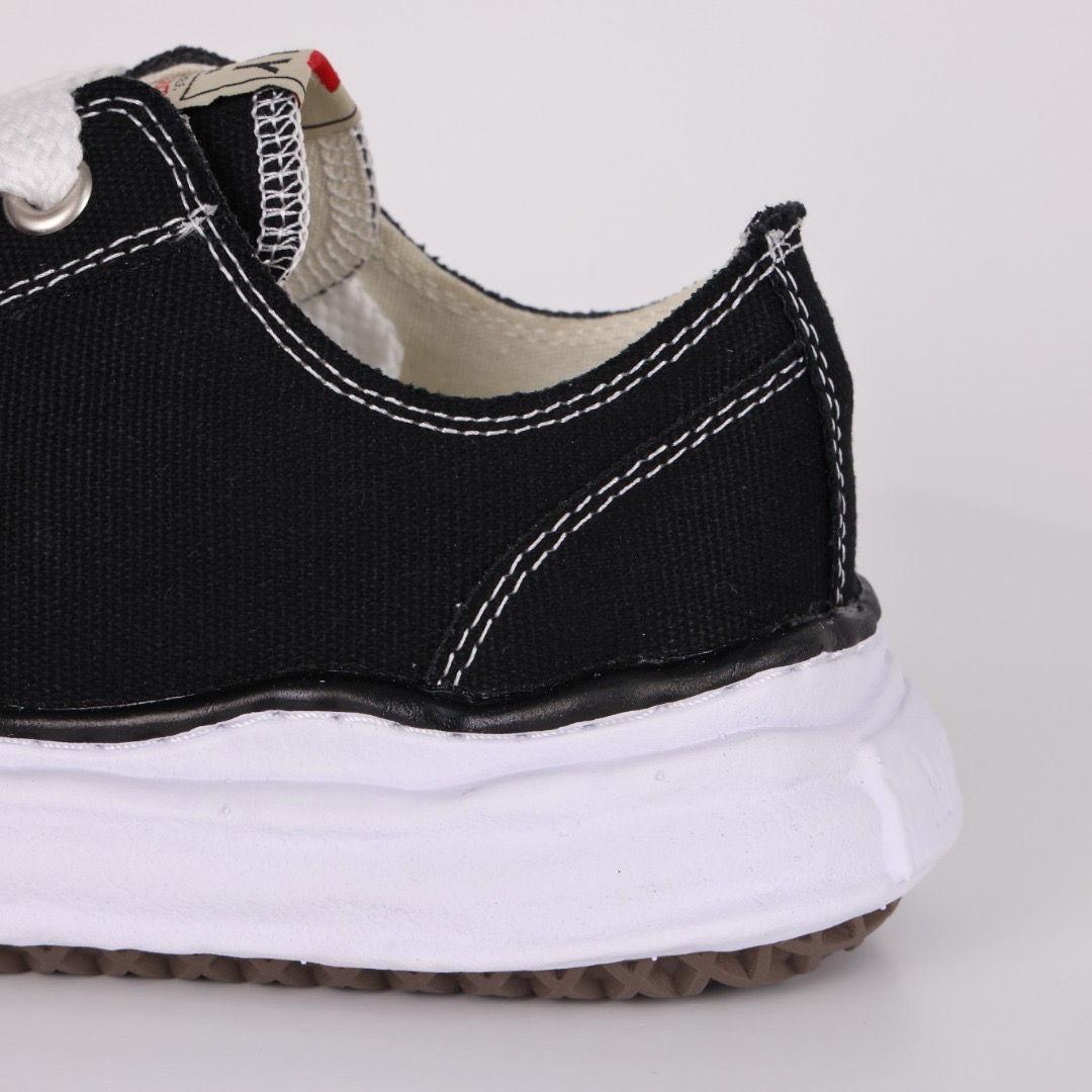 Ma*s*n mihara yasuhiro mmy sneaker