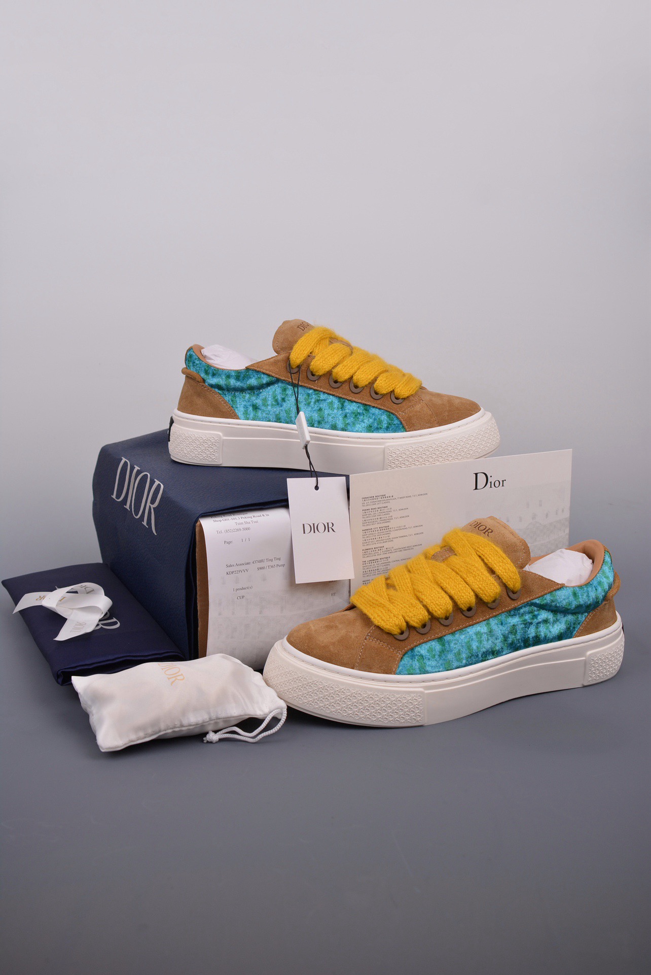 DR B33 SNEAKER