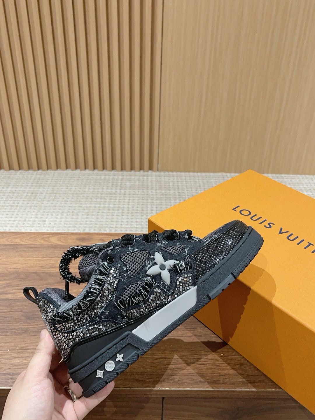 Loui Vuitto LV Skate Sneaker
